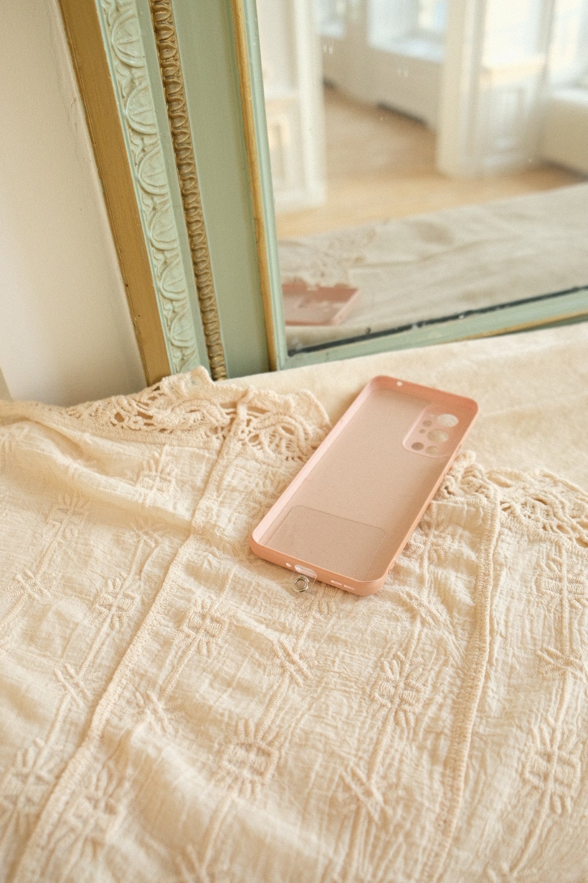 Daisy Beige