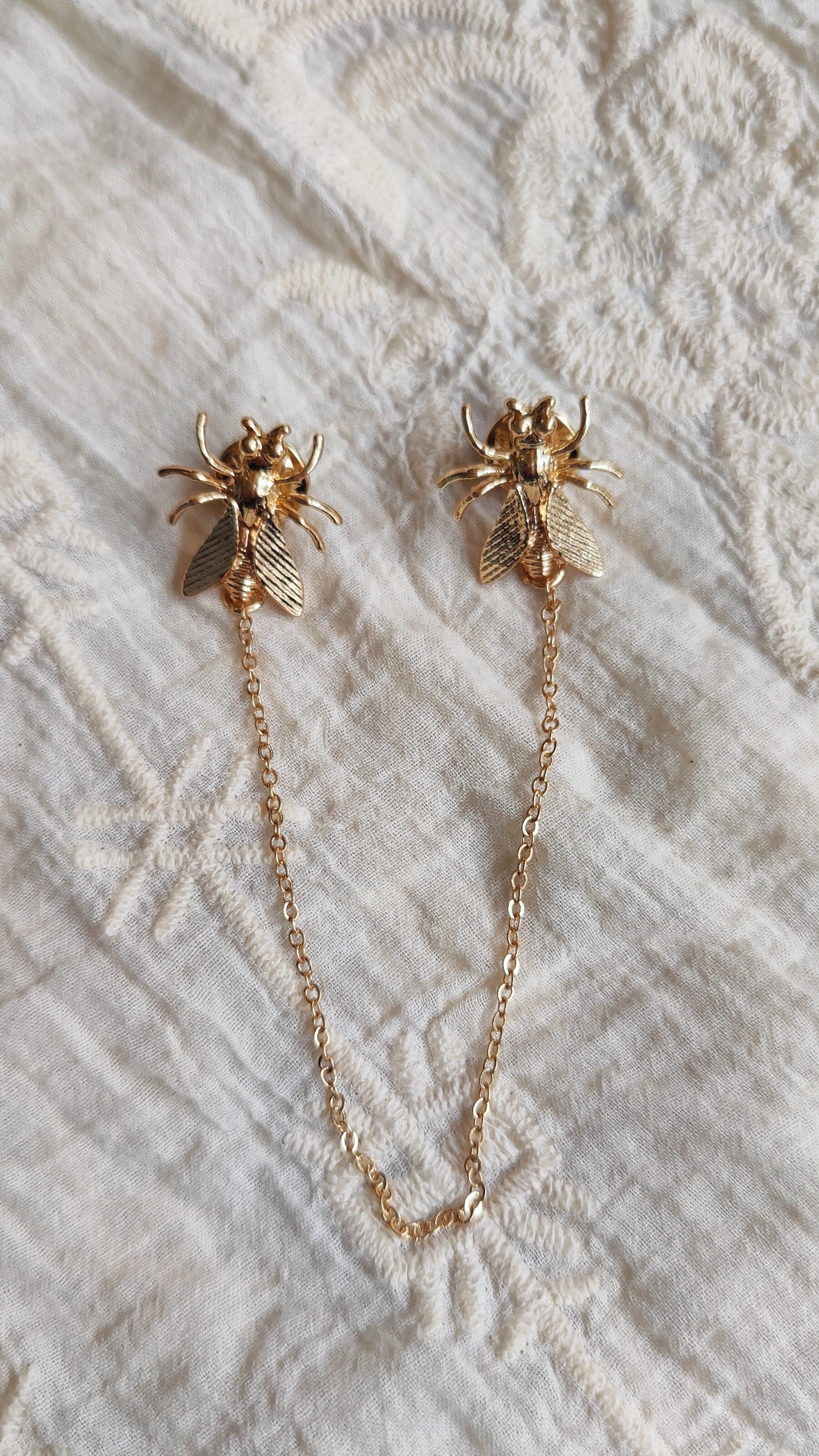 Brooch Golden Bee