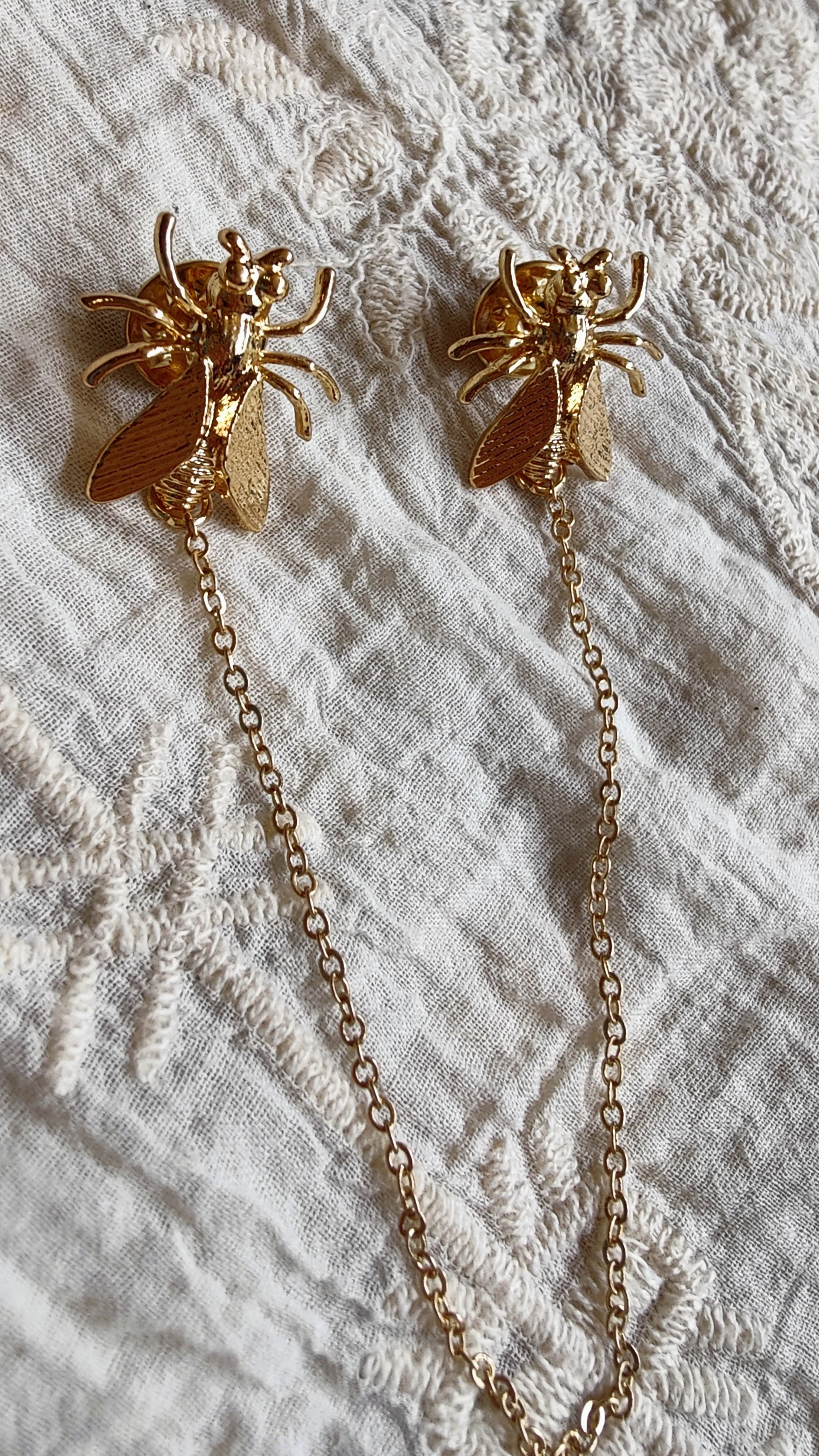 Brooch Golden Bee