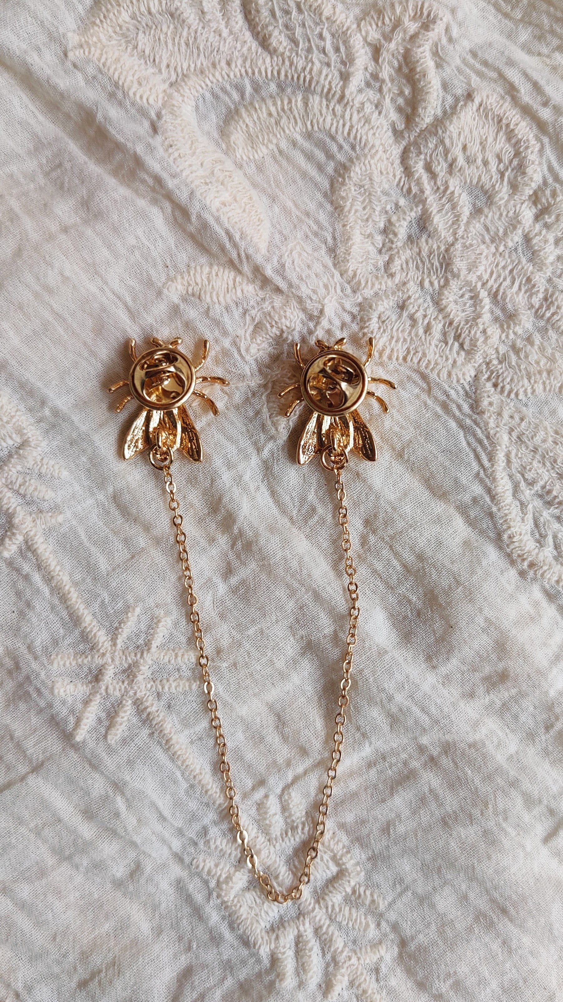Brooch Golden Bee