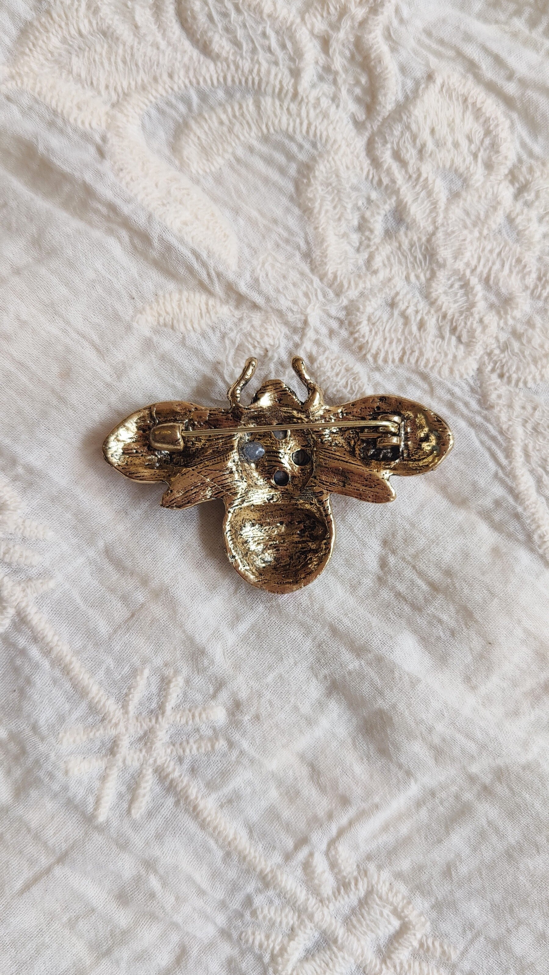 Brooch Pink Bee