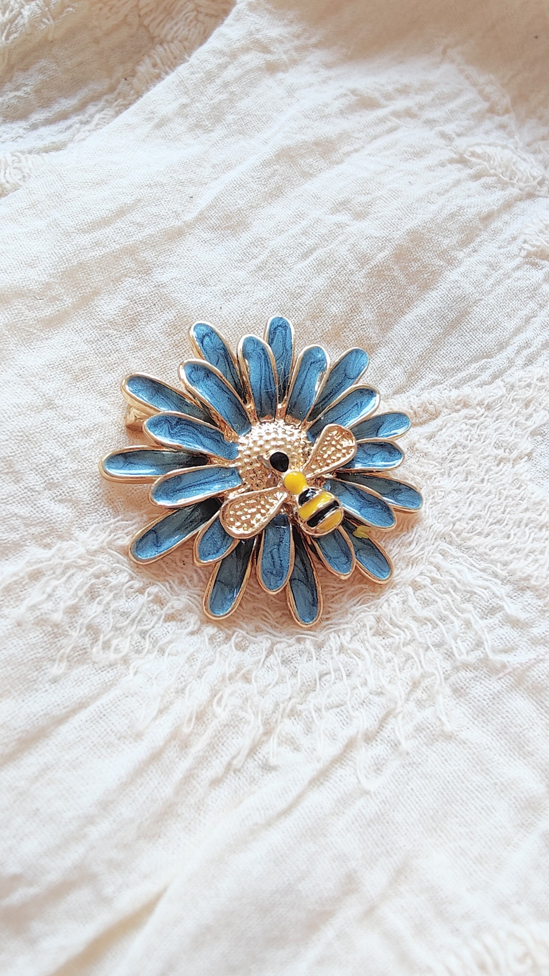 Brooch Flower and Bee