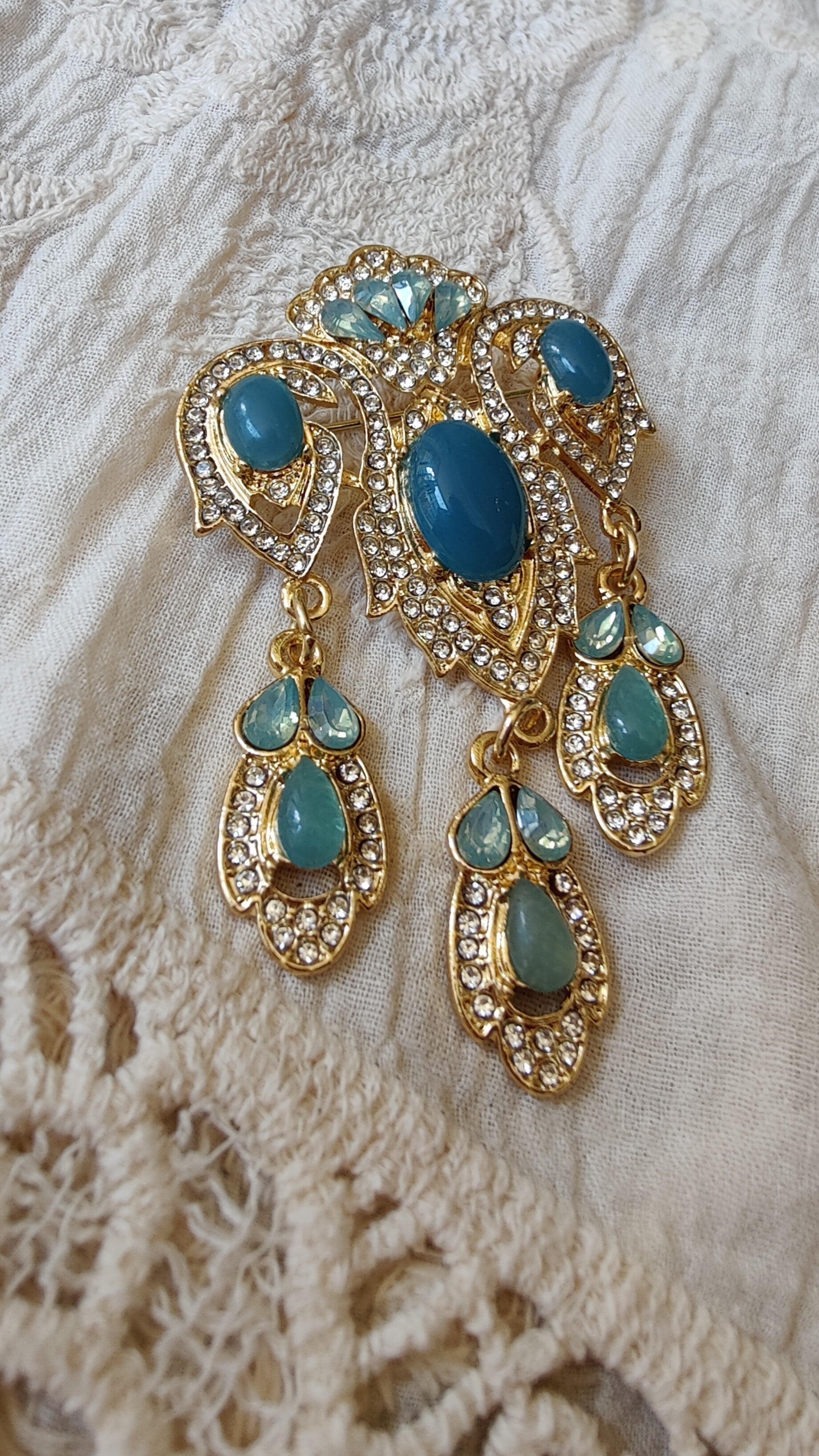Brooch Bridgerton