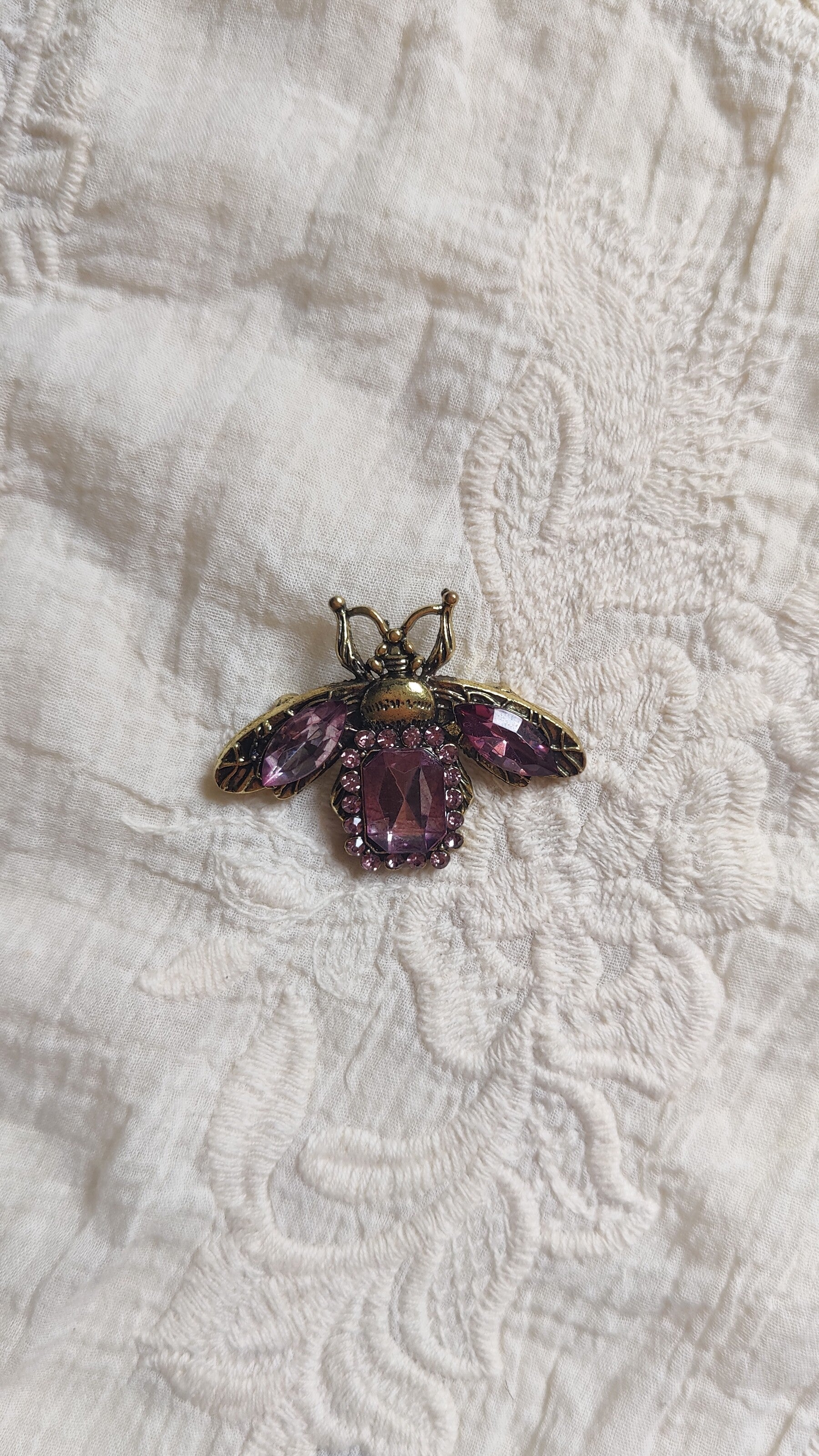 Brooch Bee Lavender