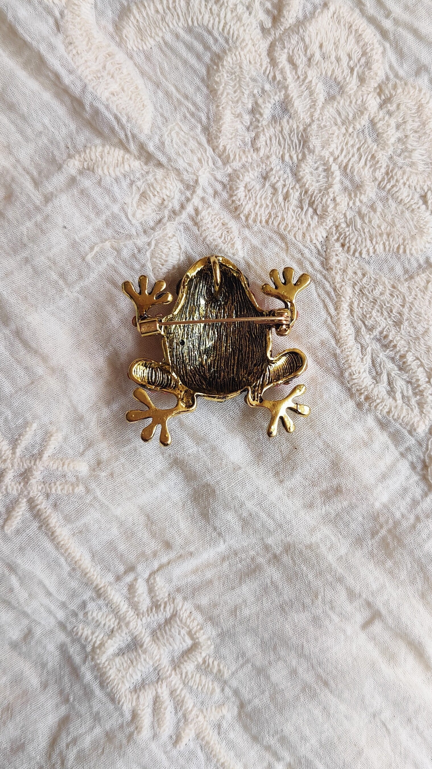 Brooch Frog