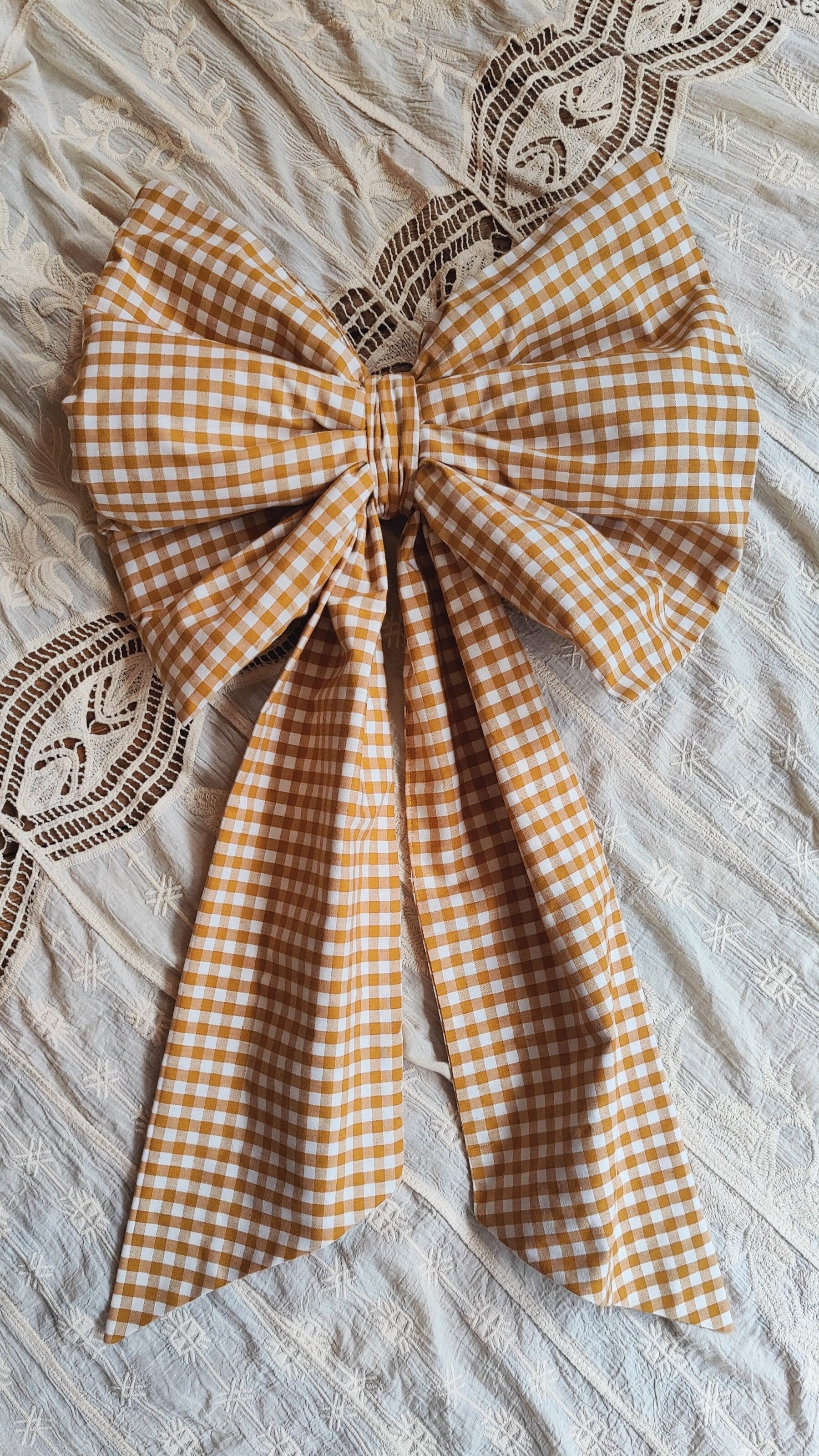 Rustic Ochre Bow